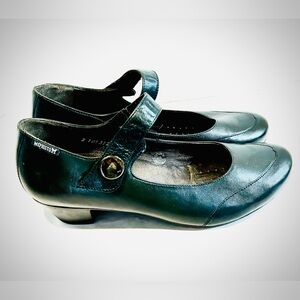 Mephisto Classic Low Heal Soft Leather Mary Janes Sz 10